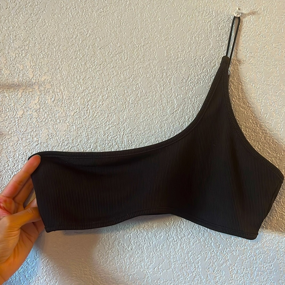 Single strap cami barlette